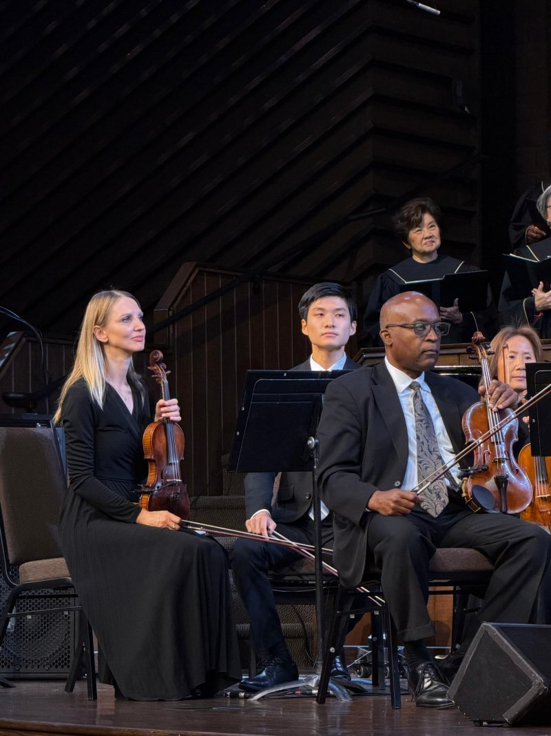 Mila performing with the ensemble (39)