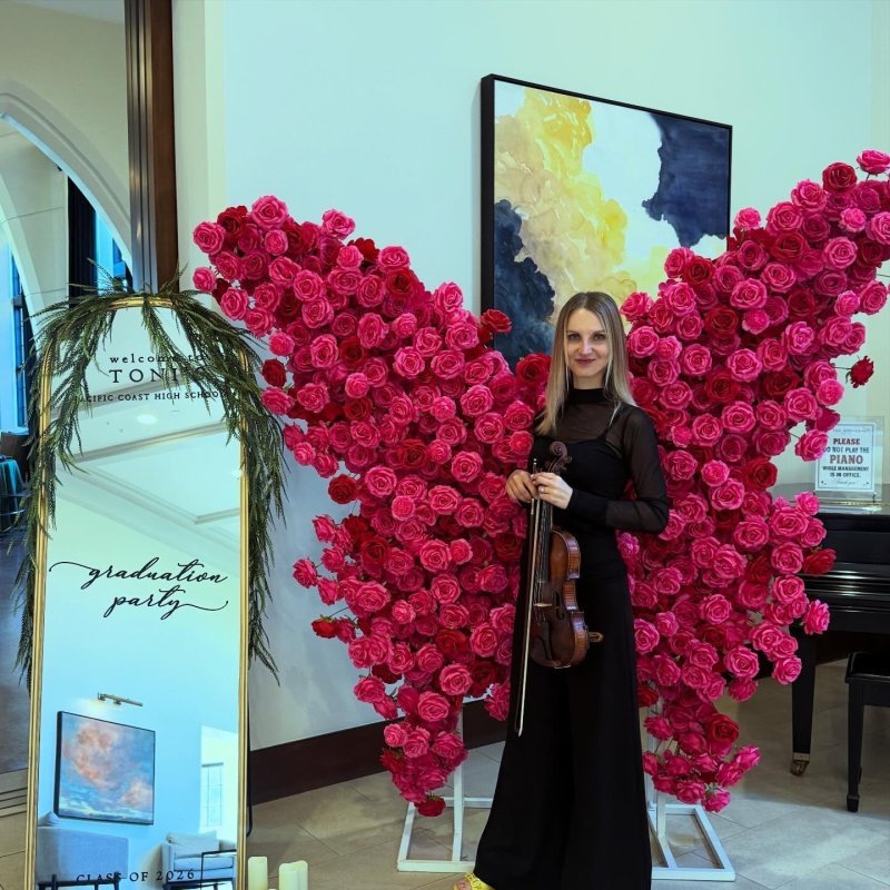 Live violin at a wedding or event (93)