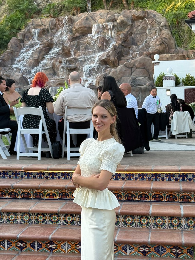 Mila performing live violin for ceremony guests